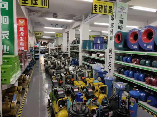 峡江县东信五金机电建材超市创建于1999年,产品种类近3万种,团队人数